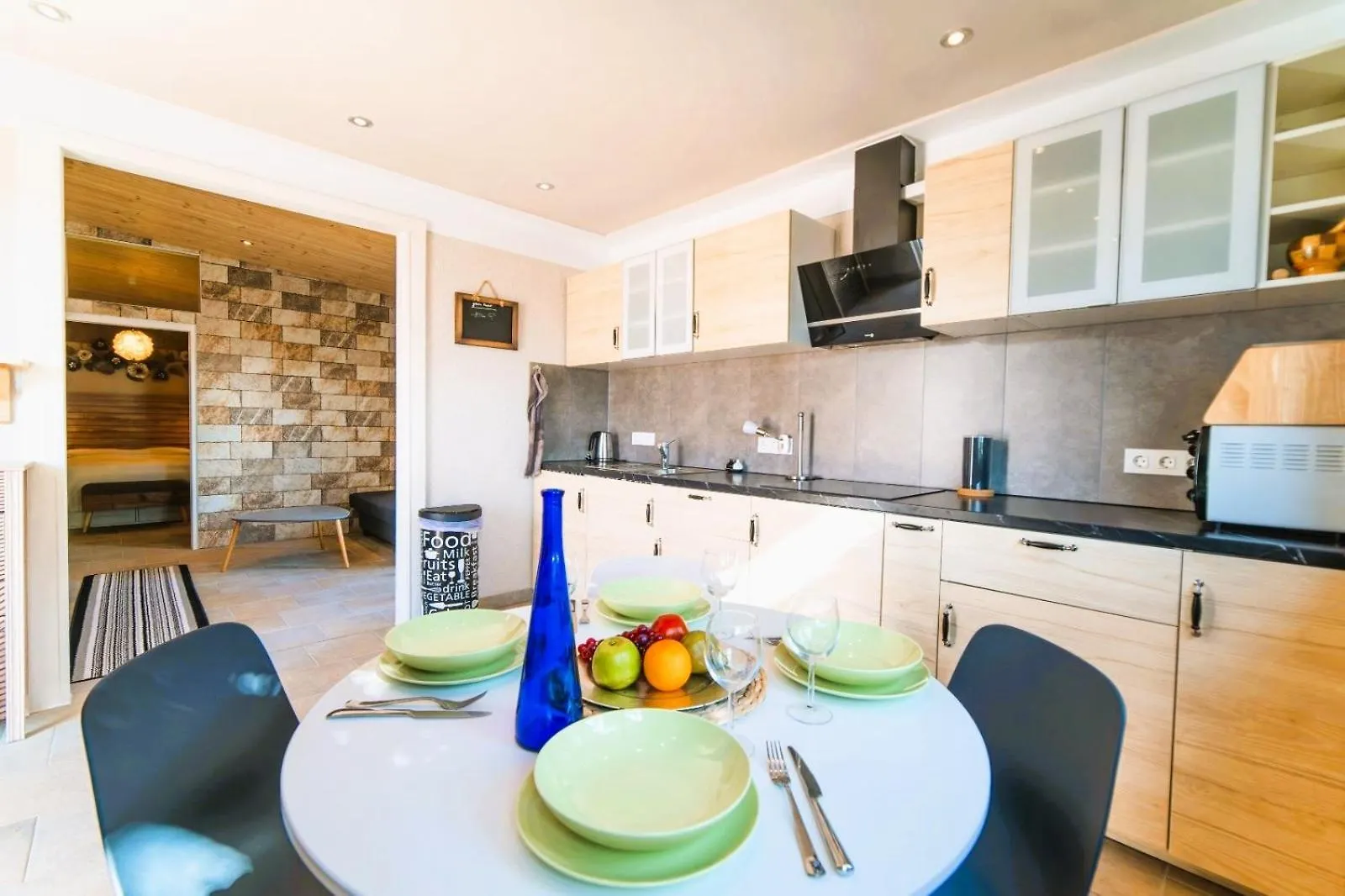 Apartment Madora - Sea View - Amazing Garden - Quiet Location - Bodegas & Hiking Trails Nearby La Asomada  0*, La Asomada (Lanzarote)